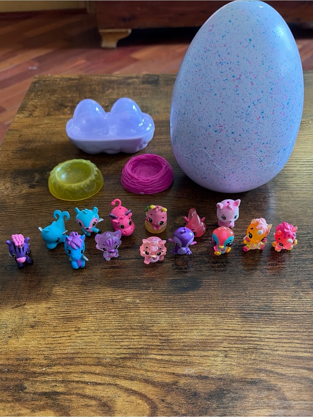 Hatchamals Littlest Pet Shop Bundle 14 Minis 2 Nests 6 Egg 2 Egg Carton Lot